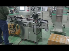 Dört Tekerlekli Yuvarlak Püskürtme Kapağı İçin Özel Lineer Tetik Pompası Kapatma Makinesi